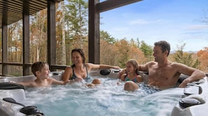 House | 4 bedrooms, high-speed internet - 2-level Deck - Stunning Views - Hot Tub - Fire Pit (Ellijay)