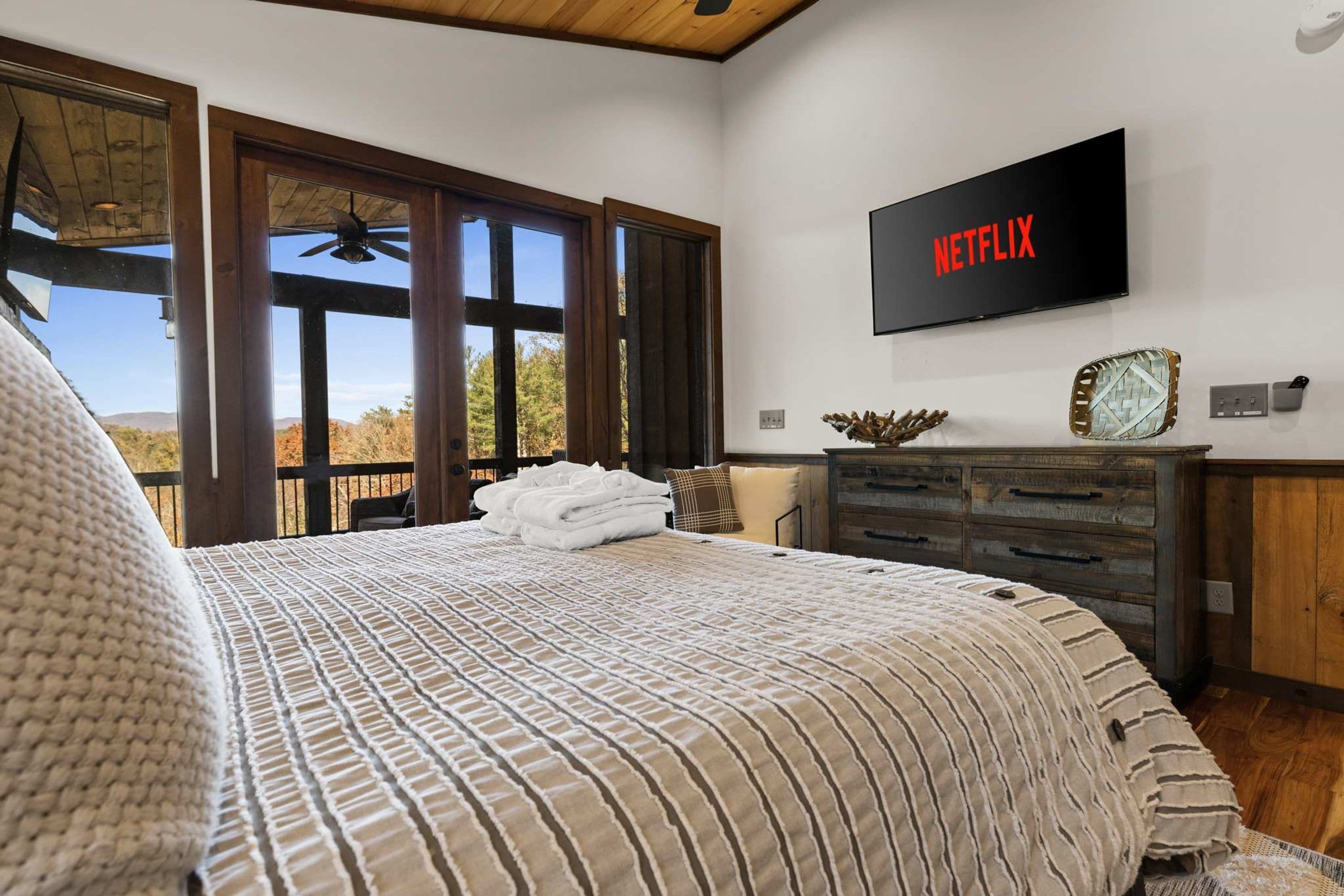 House | 4 bedrooms, high-speed internet