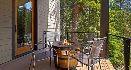 2 Homes Sleeps 22 Sauna Hot Tub Fire Pit
