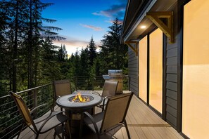 House | 7 bilik tidur, Internet 
