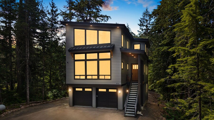 2 Homes Sleeps 22 Sauna Hot Tub Fire Pit