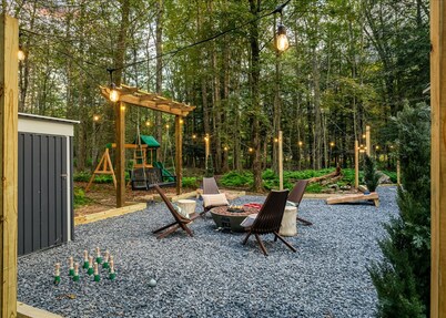 Poconos Pines Escape Sauna Hot Tub Playground