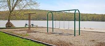 Poconos Pines Escape Sauna Hot Tub Playground