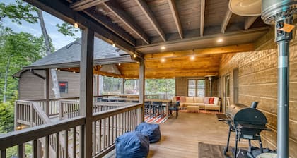 Heated Pool Mtn Views Sleeps 20 Game Room