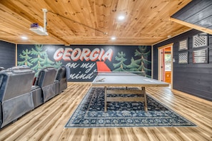 House | 5 bedrooms, high-speed internet - Heated Pool Mtn Views Sleeps 20 Game Room (Morganton)