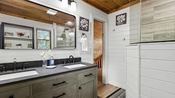 House | 3 bedrooms, high-speed internet