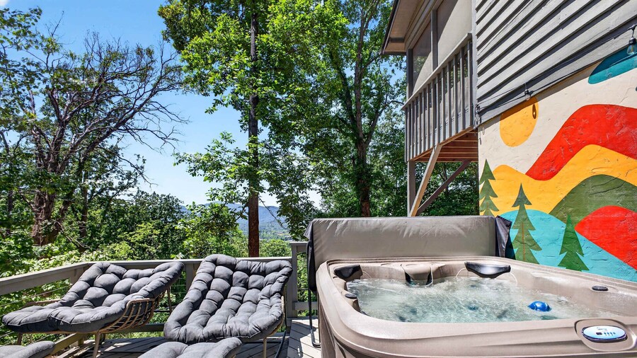 Mtn Cabin w Sauna Hot Tub Outdoor Fun