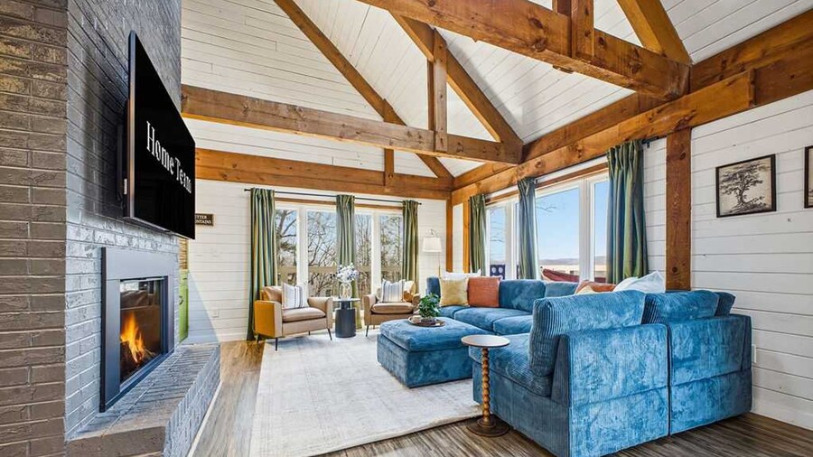 Mtn Views Stargazing Dome Hot Tub Sleeps 20