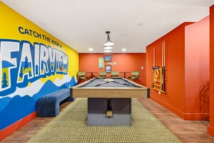 House | 5 bedrooms, high-speed internet