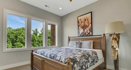 Serene SC Getaway Firepit Sleeps 8