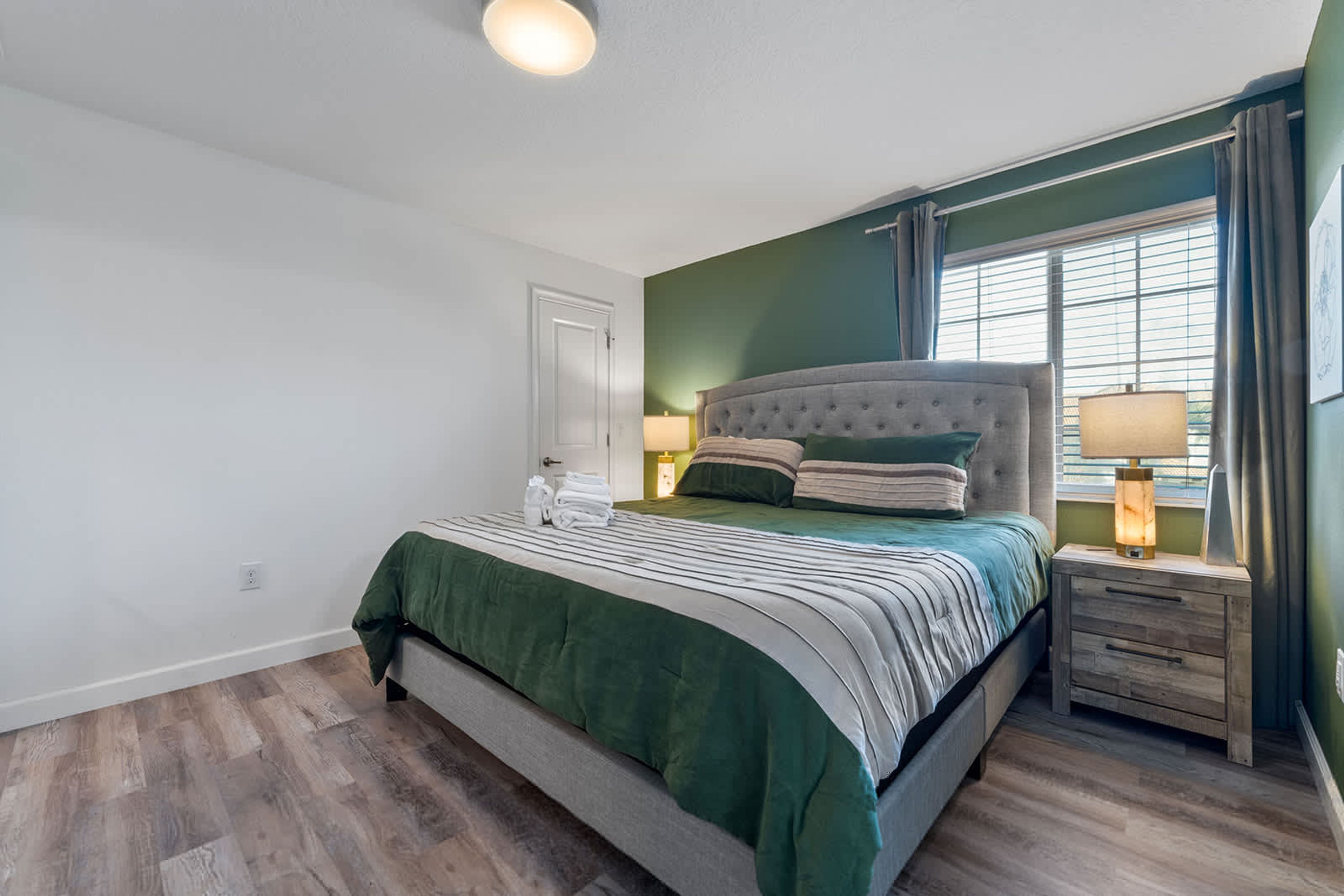 House | 5 bedrooms, high-speed internet