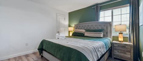 House | 5 bedrooms, high-speed internet
