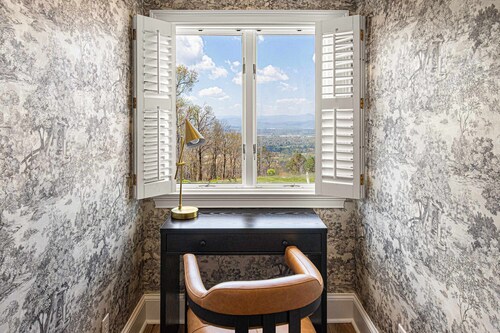 The Albatross A Private 14k Sq Ft Golf Resort