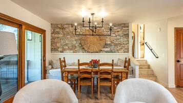House | 4 bedrooms, Internet
