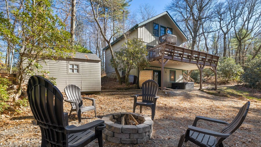 Rainbow Falls Cabin Sauna Hot Tub Foosball