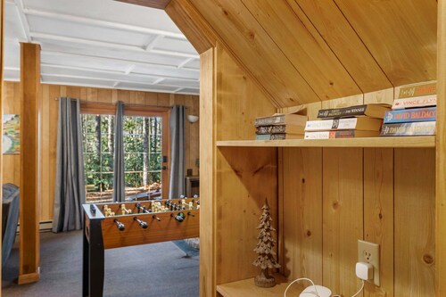 Rainbow Falls Cabin Sauna Hot Tub Foosball