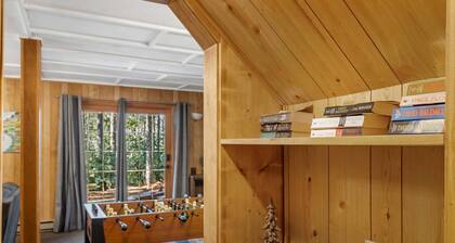 Rainbow Falls Cabin Sauna Hot Tub Foosball