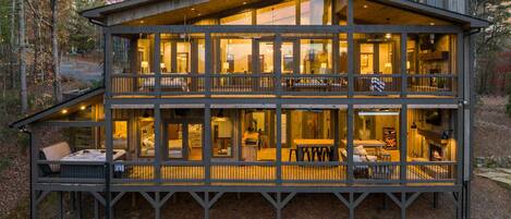 House | 4 bedrooms, high-speed internet