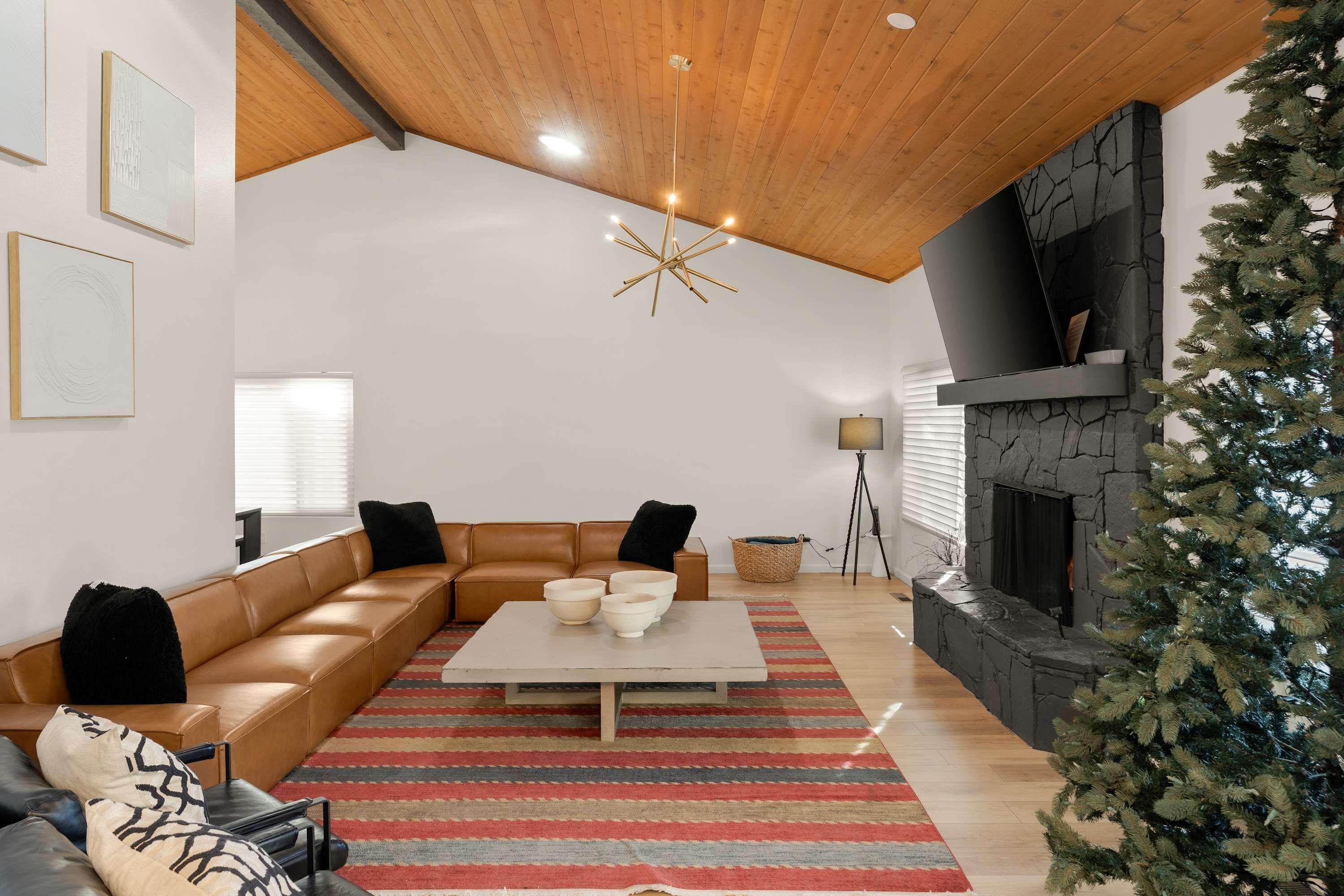 House | 6 bedrooms, high-speed internet