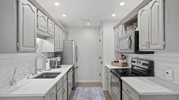 House | 3 bedrooms, high-speed internet