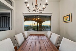 House | 3 bedrooms, Internet - 360 Mtn Views Fireplace Patio Bird Watching (Tucson)