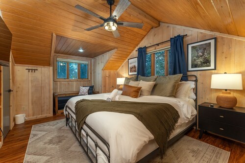 Min to Hatley Pointe Views-hot Tub-sauna-games