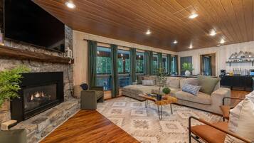 House | 4 bedrooms, high-speed internet