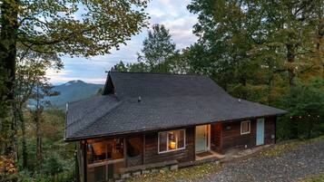 House | 4 bedrooms, high-speed internet