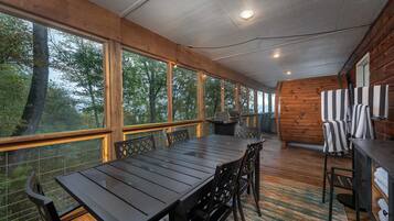 House | 4 bedrooms, high-speed internet