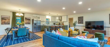 House | 4 bedrooms, high-speed internet