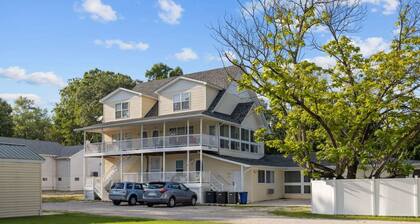 Downtown Kimmswick Studio Renovated Prime Location