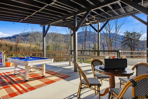 Bryson City Cabin Sauna Hot Tub