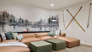 Unclassified image, 5 of 69, button - NEW Black Butte Ranch Sauna Hot Tub Kids Playroom (Sisters)