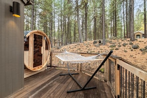 4 bedrooms, Internet - NEW Black Butte Ranch Sauna Hot Tub Kids Playroom (Sisters)