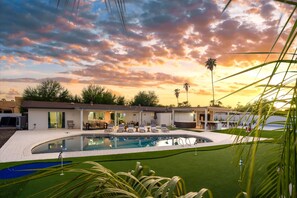Room - The Scottsdale Social Basketball Pool Sleeps 18 (Scottsdale)