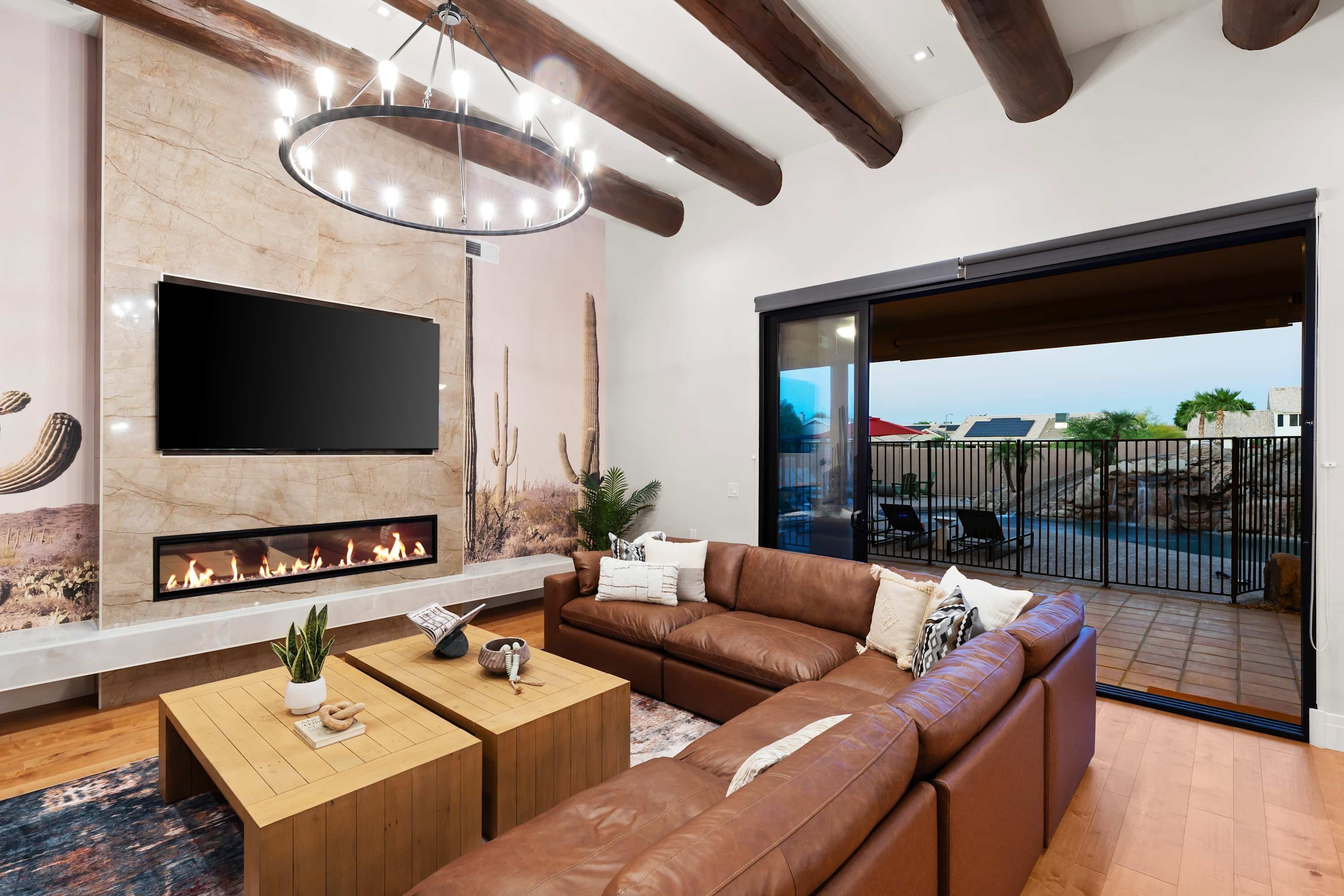 House | 5 bedrooms, high-speed internet