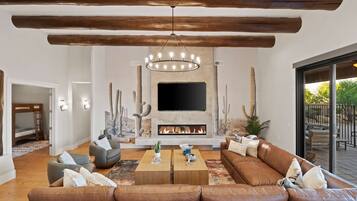 House | 5 bedrooms, high-speed internet