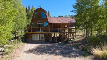 House | 3 bedrooms, high-speed internet