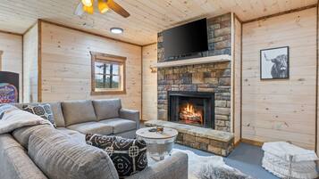 House | 3 bedrooms, high-speed internet