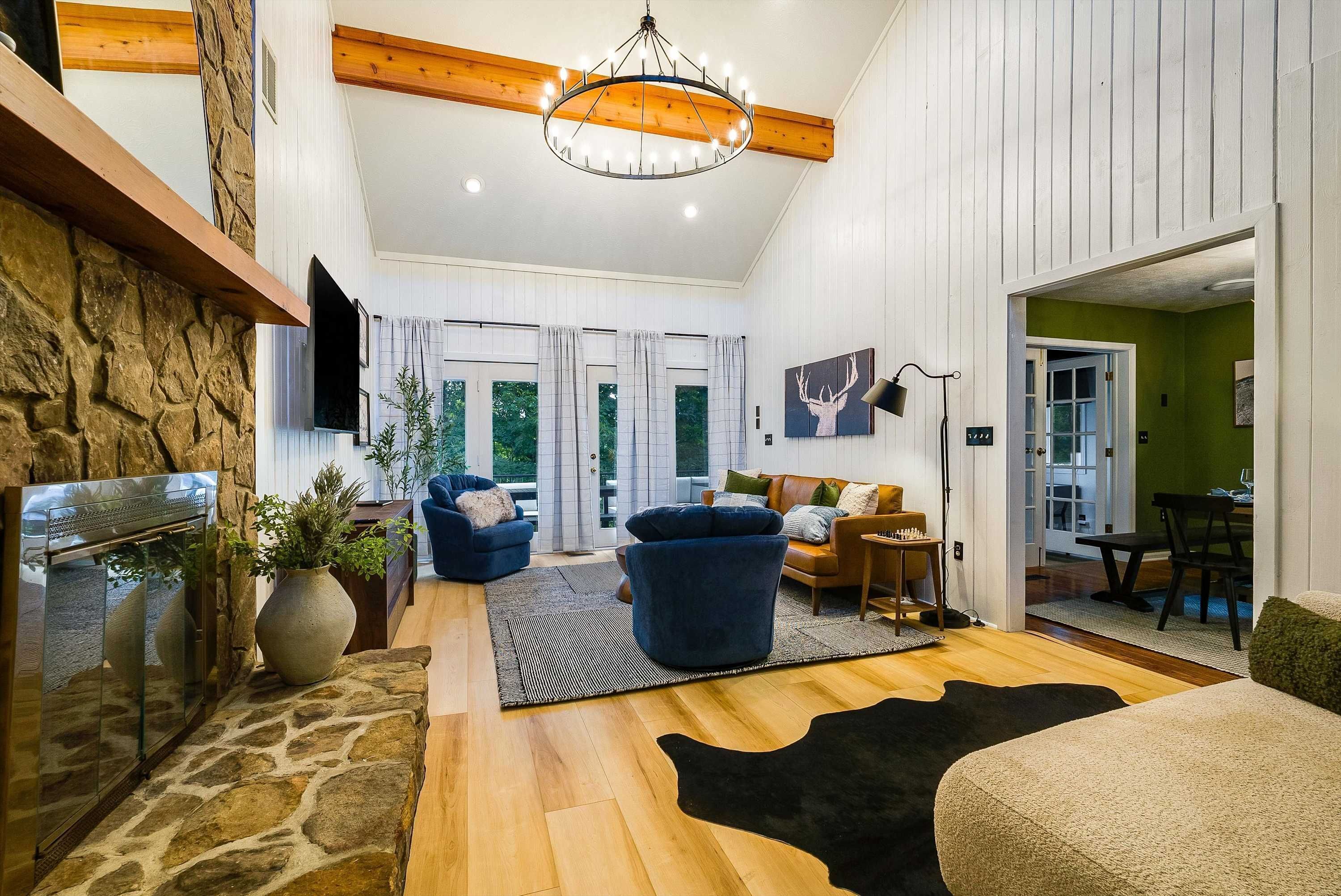 House | 6 bedrooms, high-speed internet