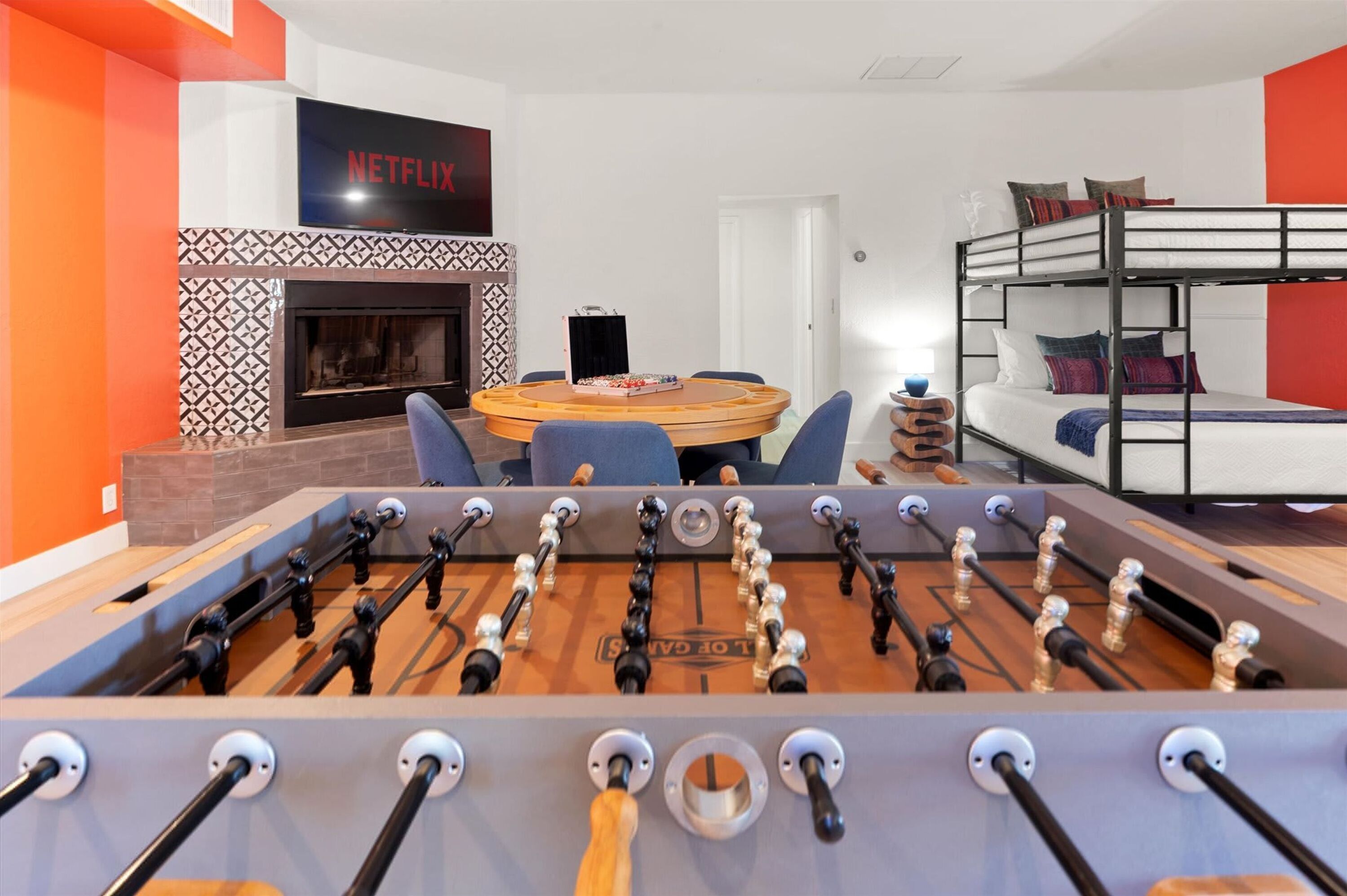 House | 5 bedrooms, high-speed internet