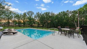 6 bedrooms, high-speed internet - The Cove Heated Pool Hot Tub Lake Access (Denton)