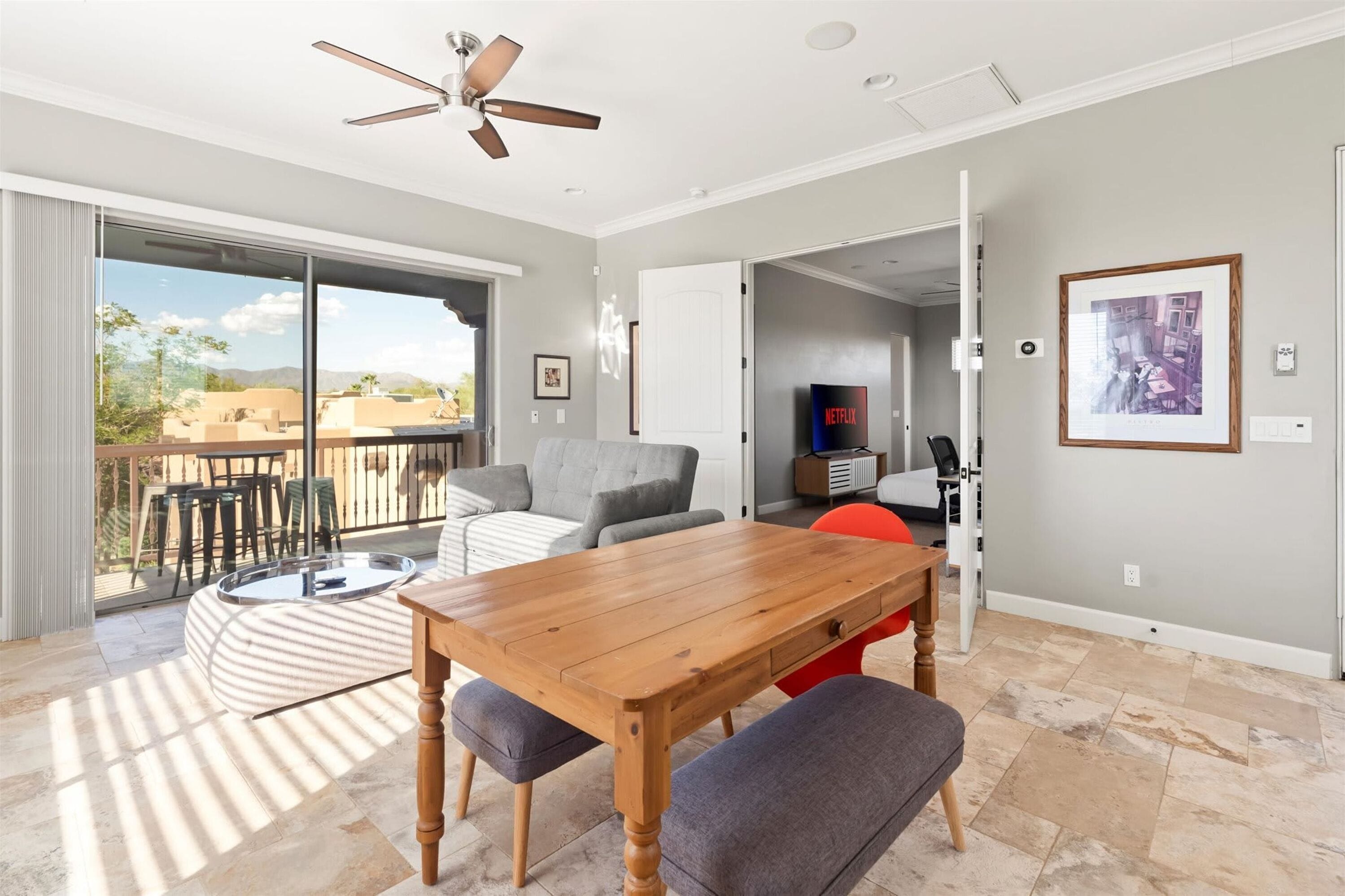 House | 5 bedrooms, high-speed internet