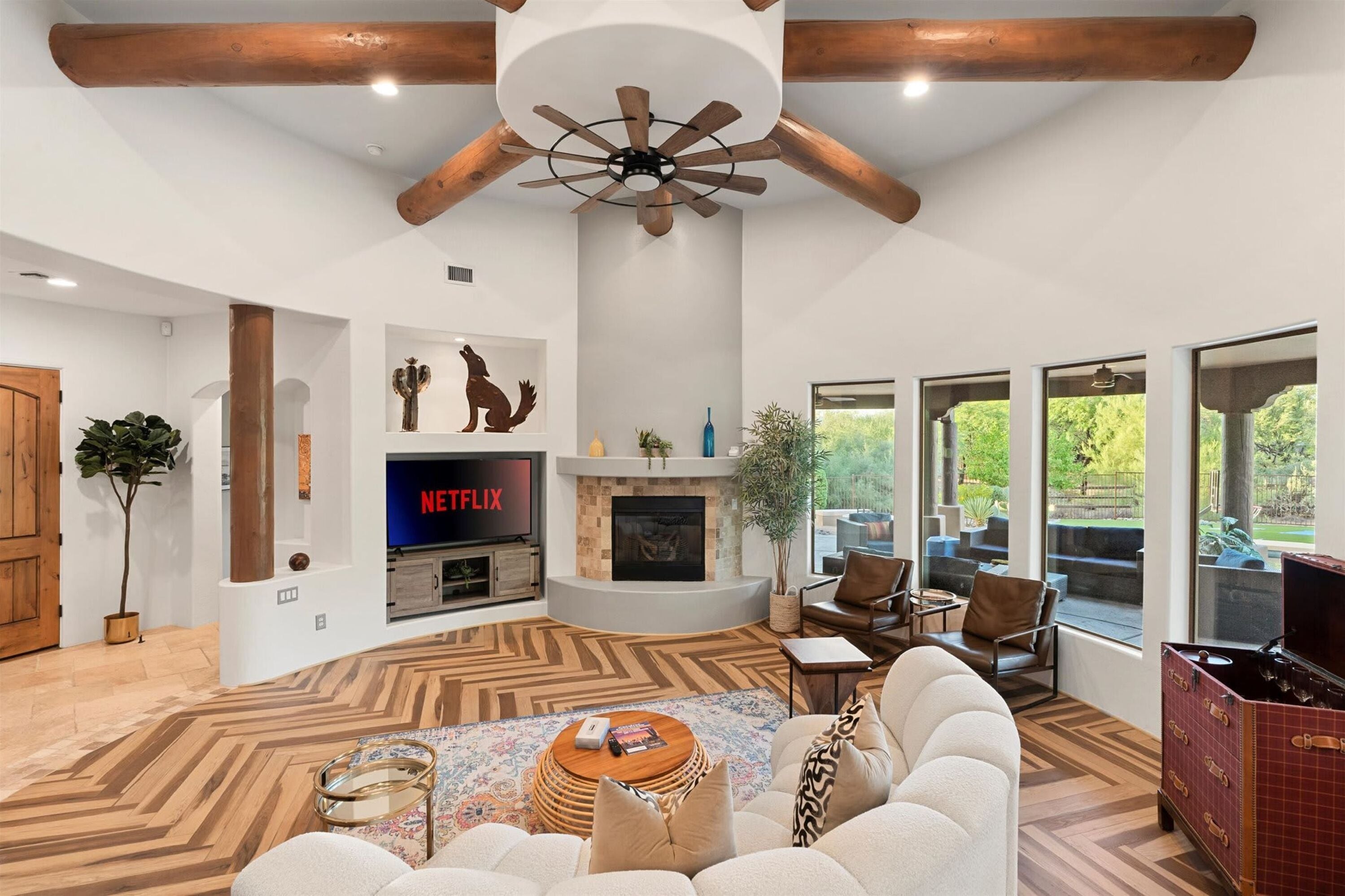 House | 5 bedrooms, high-speed internet