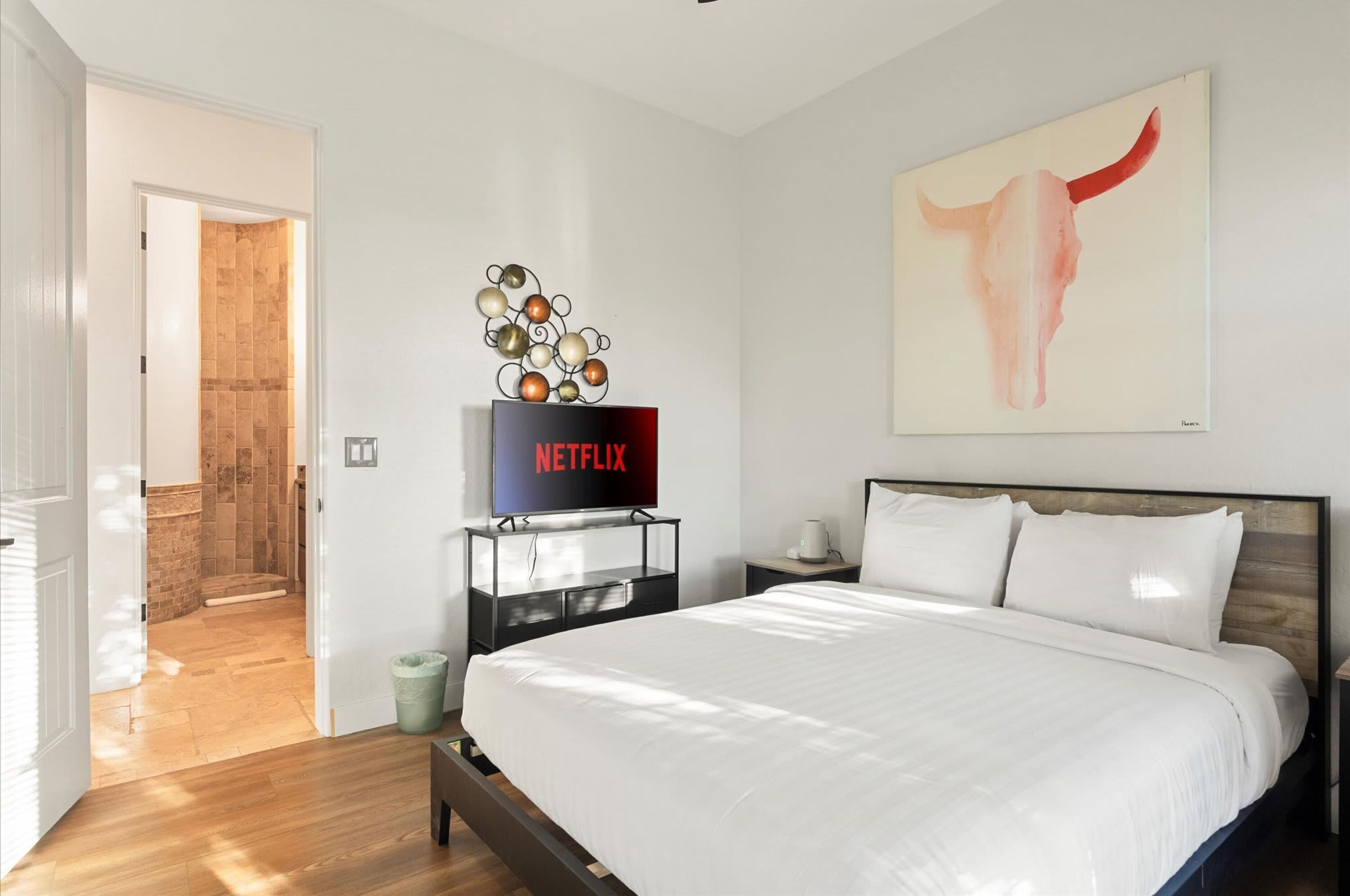 House | 5 bedrooms, high-speed internet