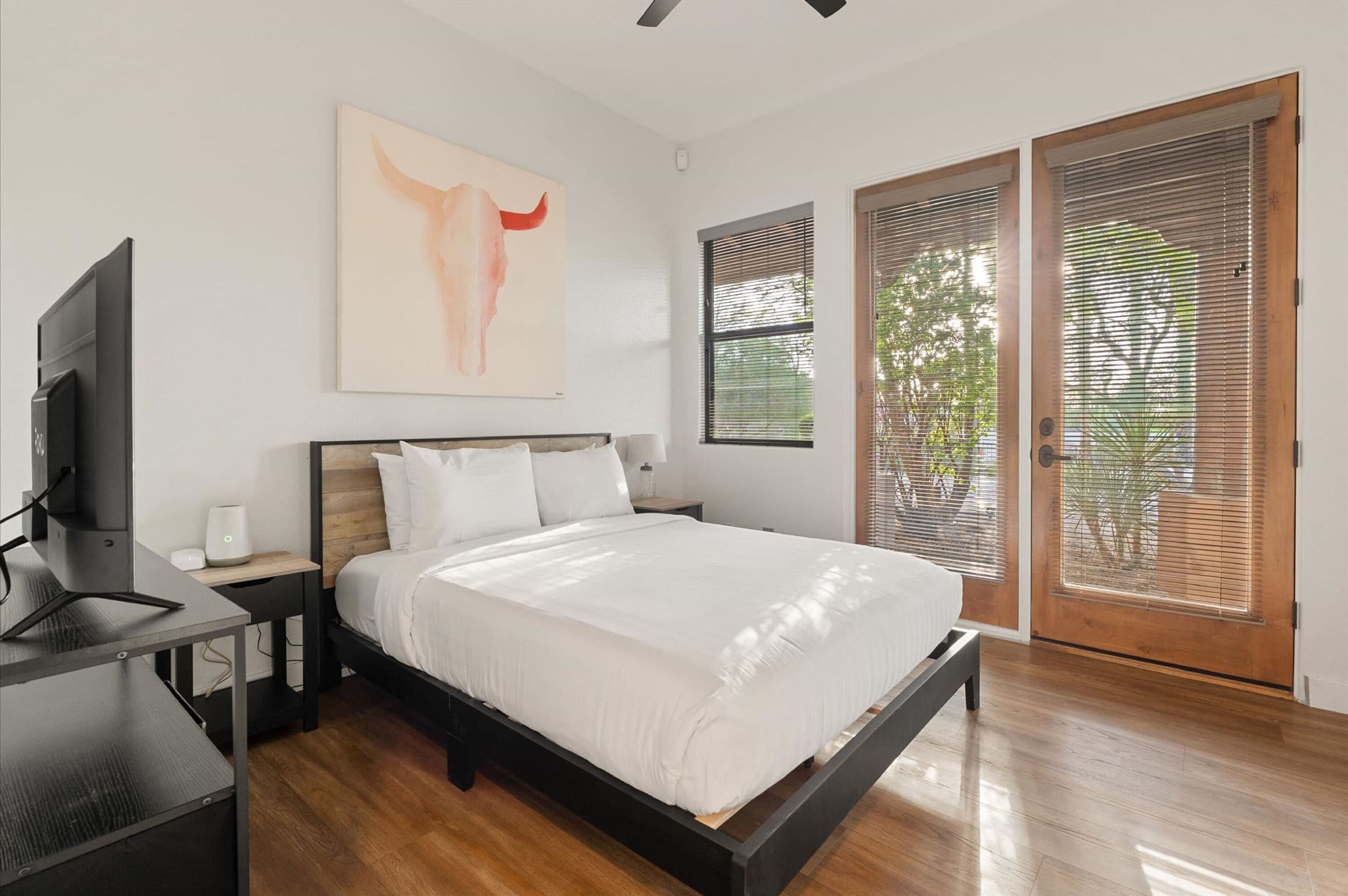 House | 5 bedrooms, high-speed internet