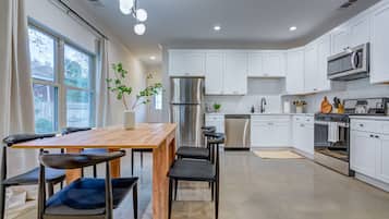 House | 4 bedrooms, high-speed internet