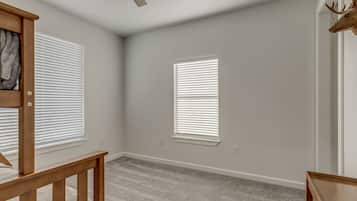 House | 3 bedrooms, high-speed internet