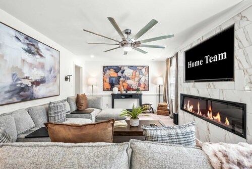 Rocky Mount Retreat Hot Tub Firepit Gameroom