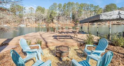 Lakefront Luxury - Boat Slip - Kayaks - Game Room